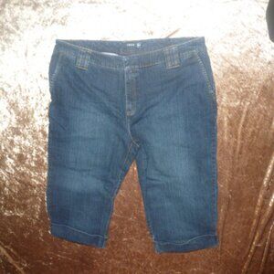 Izod Stretch Capri Denim  Wide Jeans Sz 14